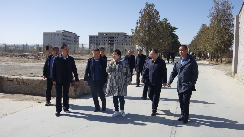 武威市人大常委會副主任劉光美來黃羊試驗站（場）調研